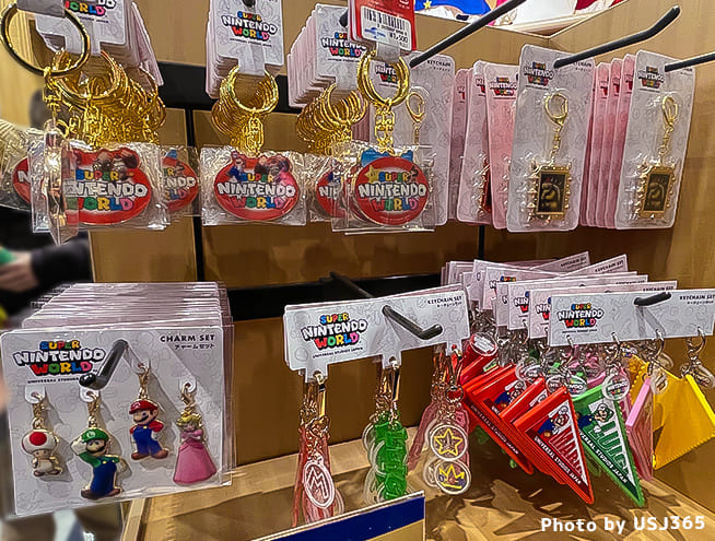 スーパー・ニンテンドー・ワールドのキーチェーン