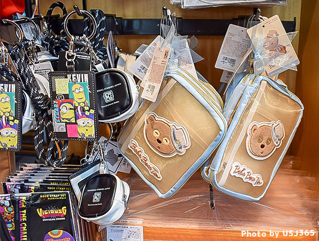 ミニオンのキーチェーン、ポーチ